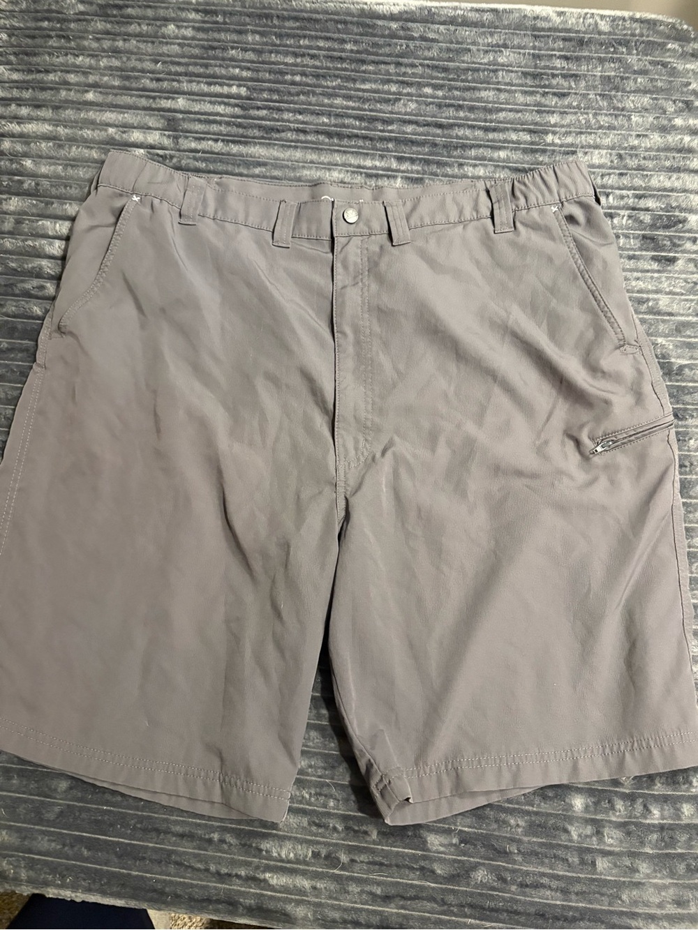 Wrangler Men's Gray Outdoor Hybrid Shorts
